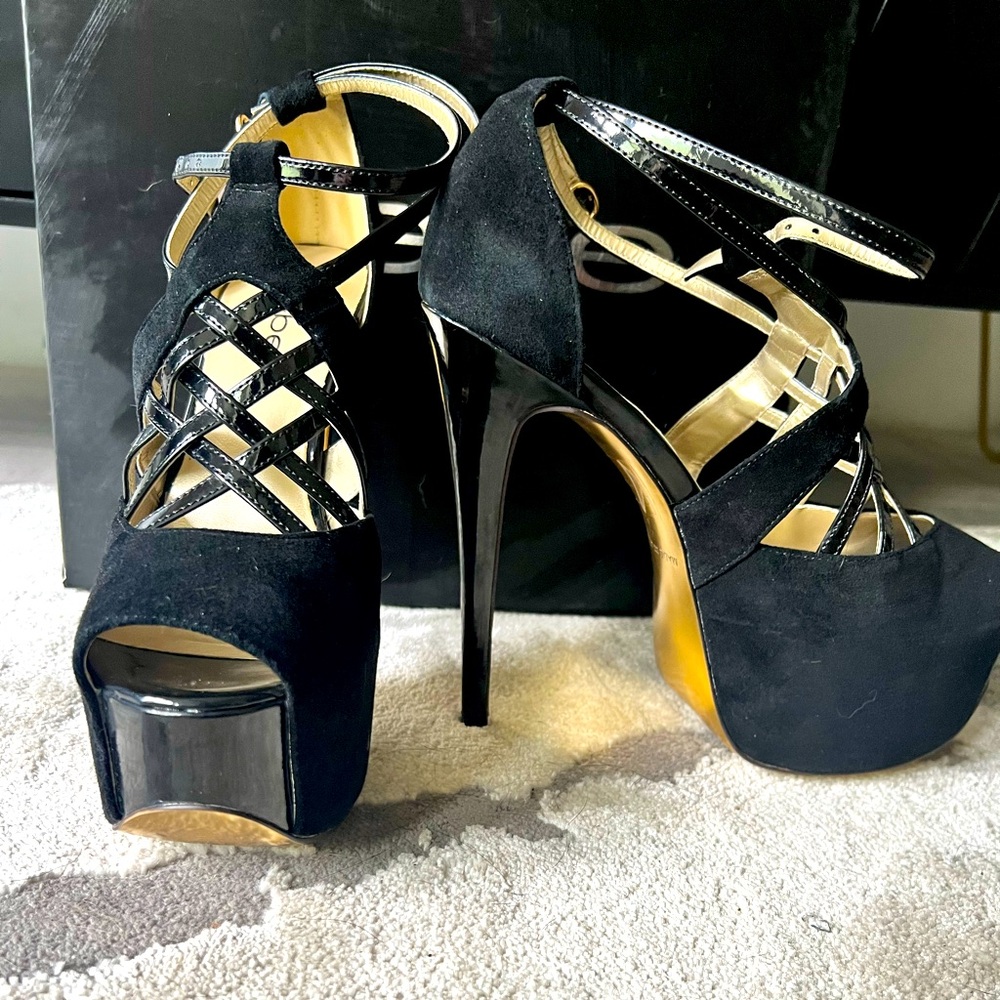 Bebe women heel